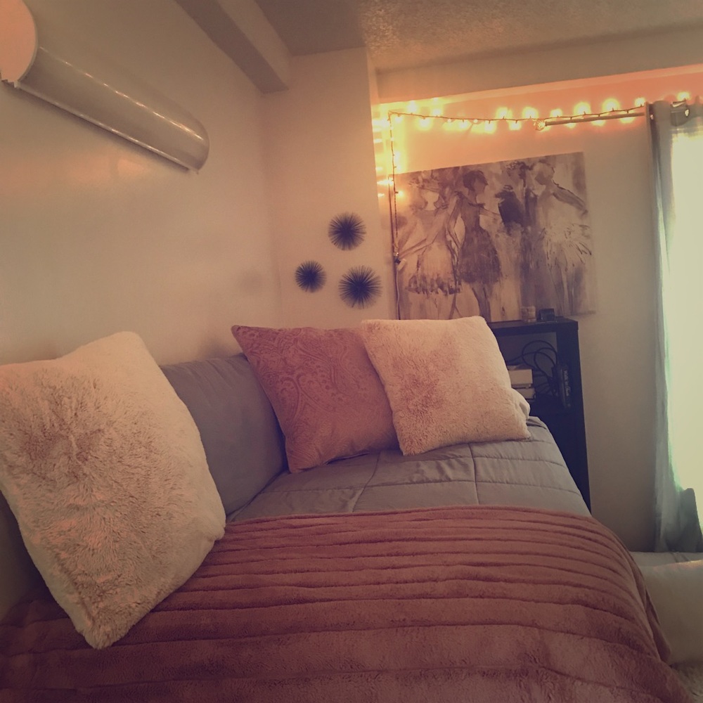 Dorm bed comforter